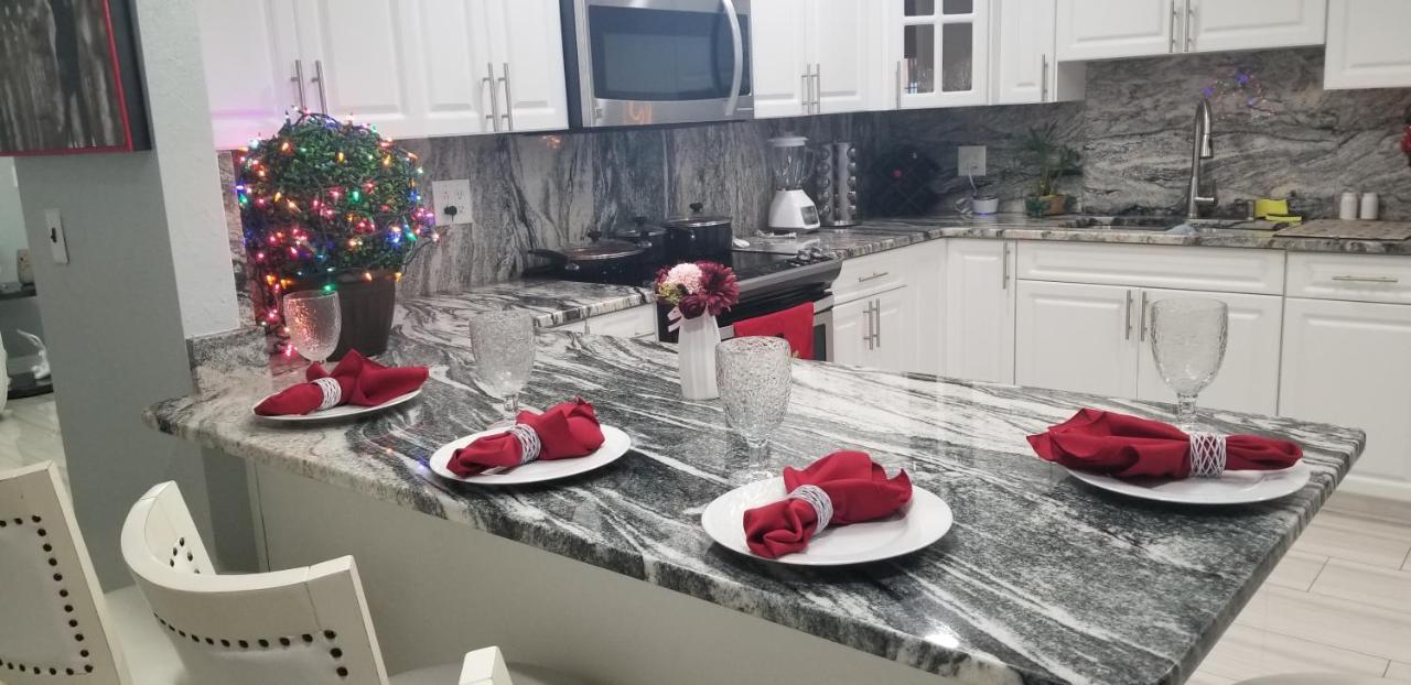 Mary'S Luxury House Villa Tampa Luaran gambar